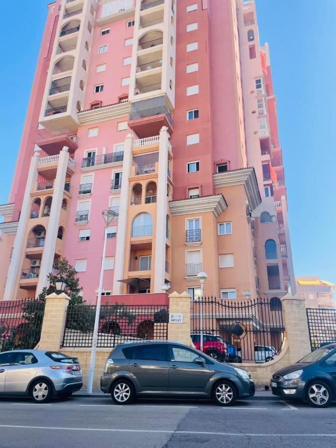 Beach Apartament In 또레비에하 외부 사진