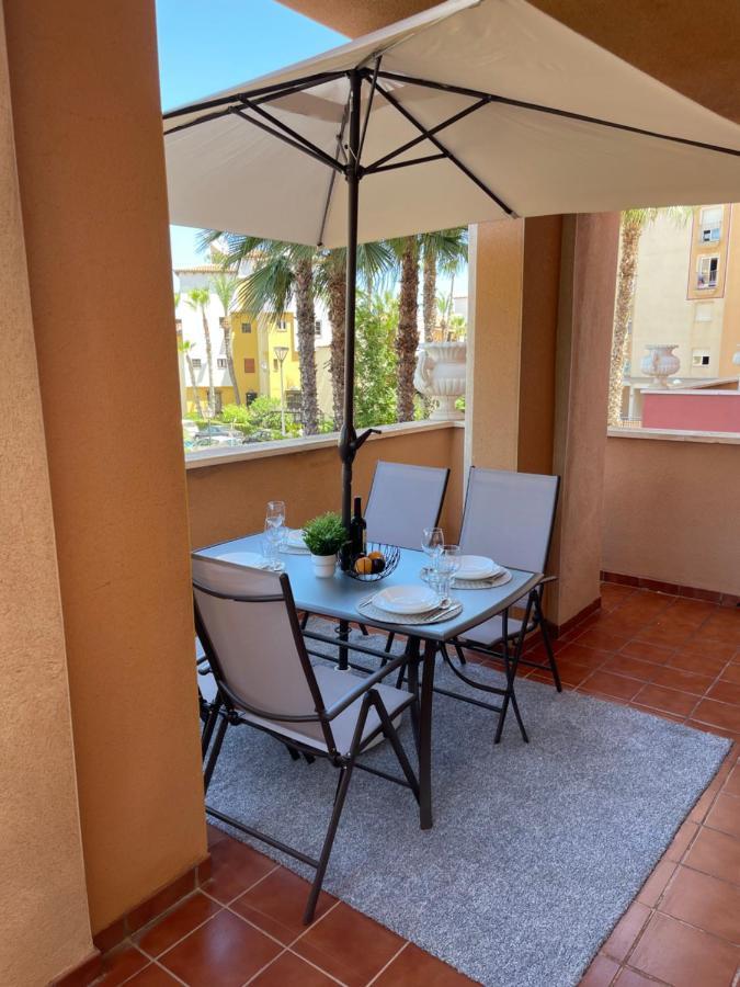Beach Apartament In 또레비에하 외부 사진