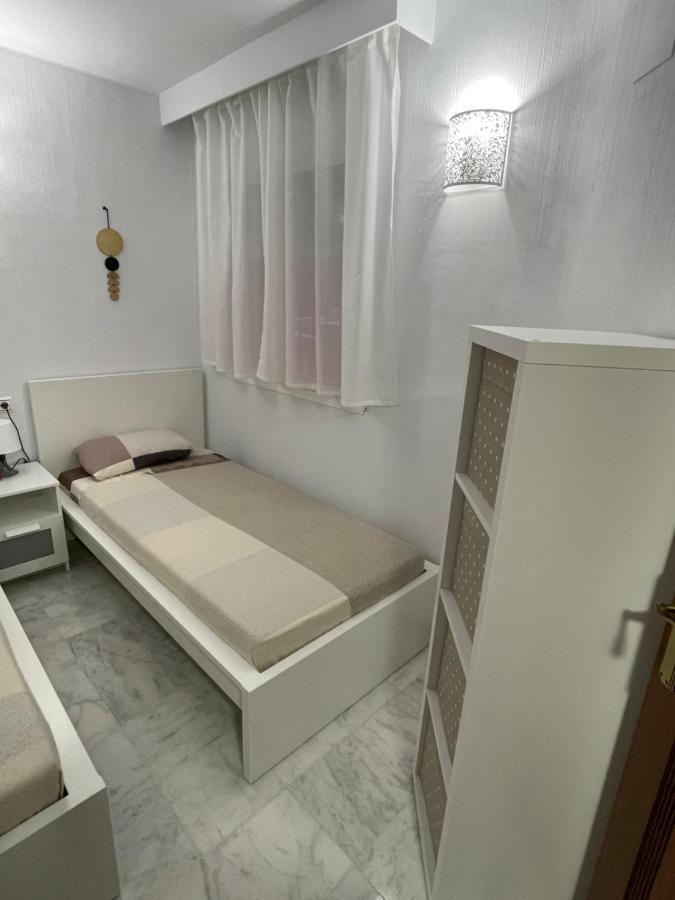 Beach Apartament In 또레비에하 외부 사진